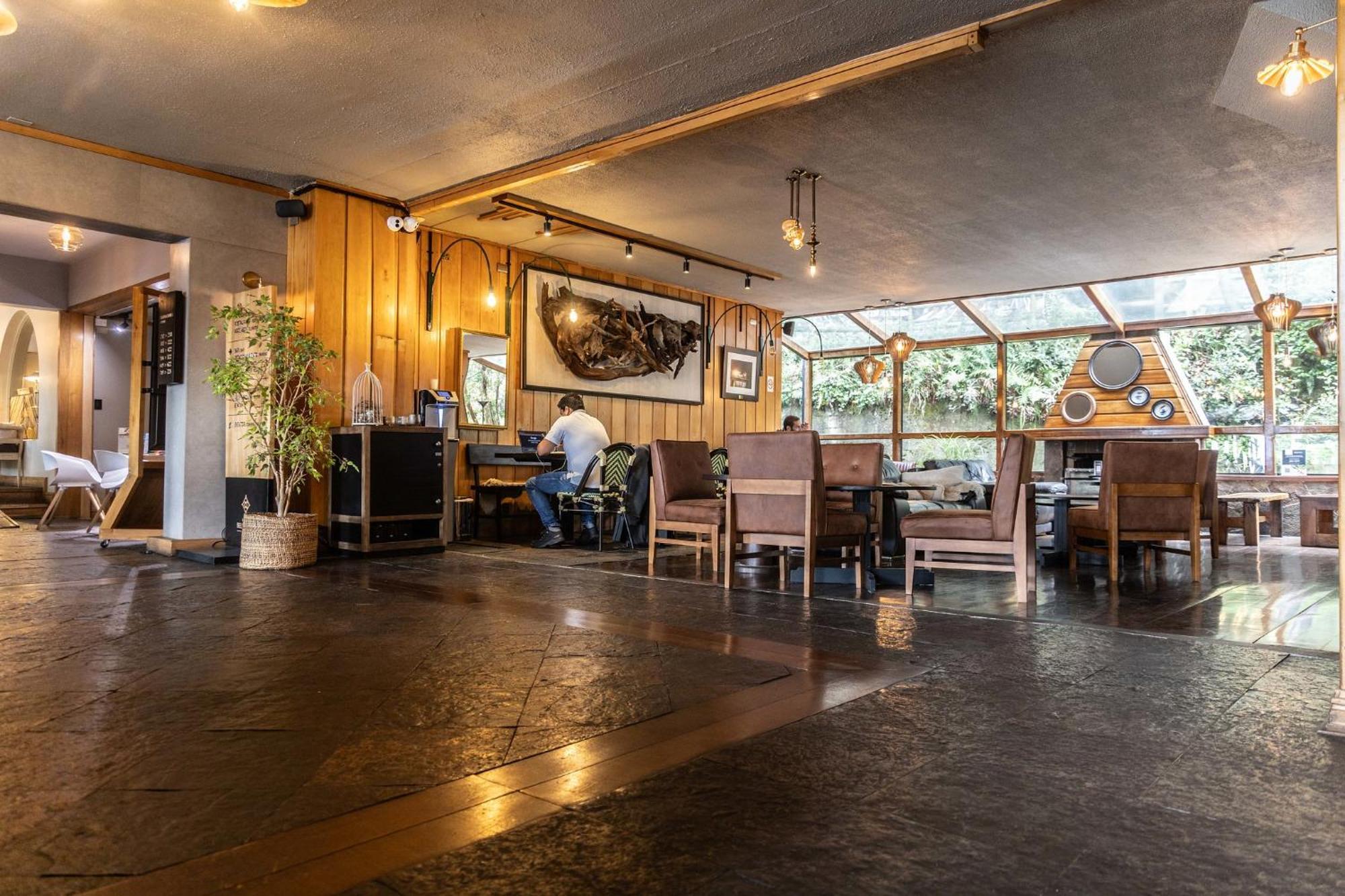 Hotel Bellavista Puerto Varas Ngoại thất bức ảnh